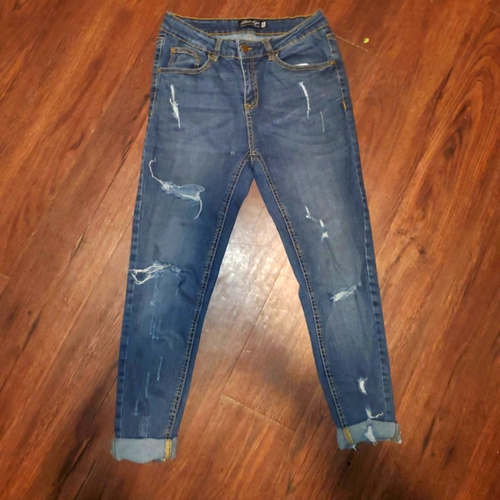 COPY - Cut out jeans